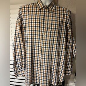 Haggar Checkered Long Sleeve Button Down fitted shirt Men’s Size 16.5 34/35